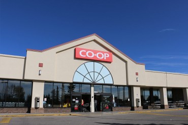 Image of Oakridge food store in Calgary, Alberta.